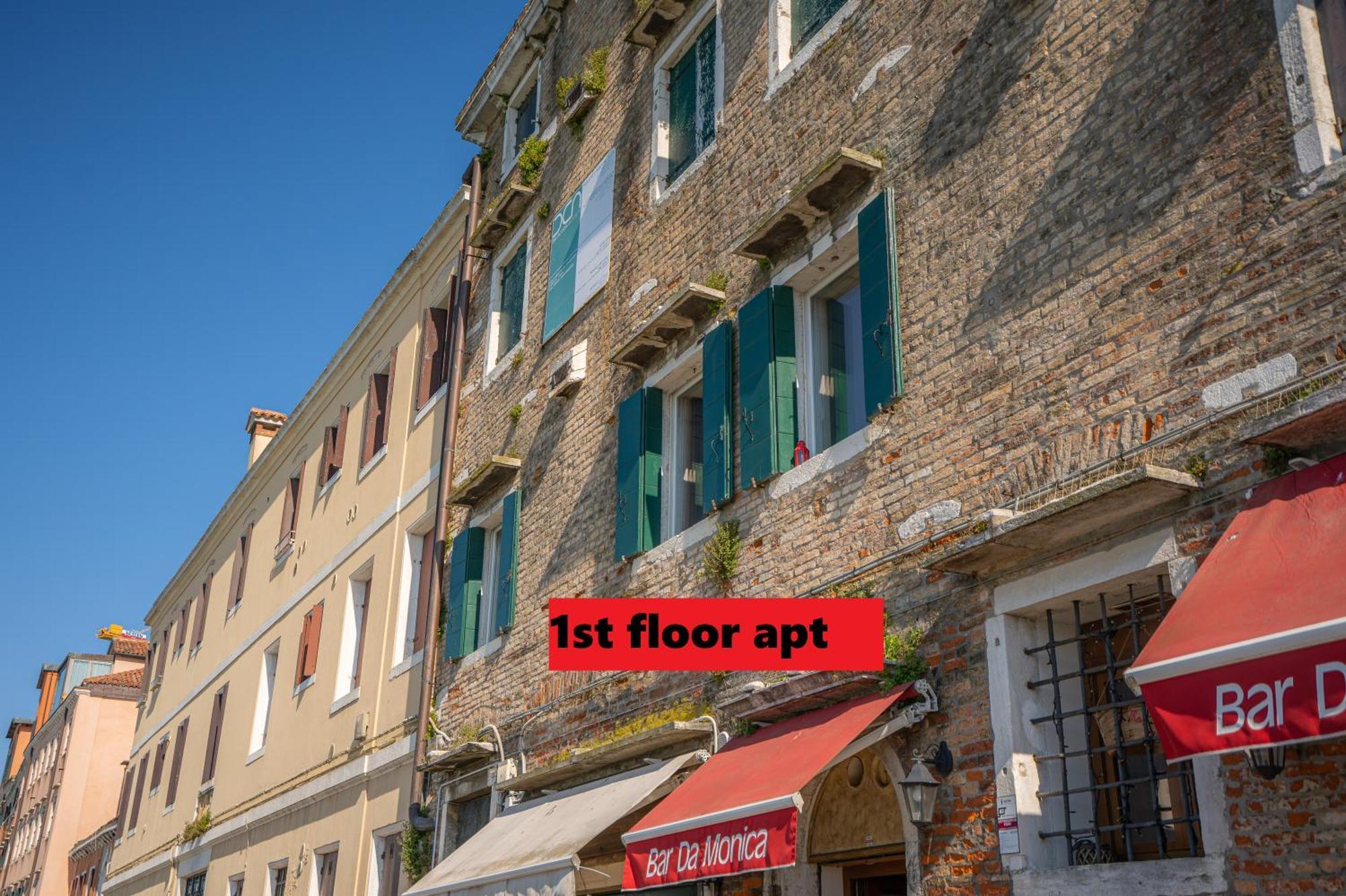 3 Windows On St Mark - Waterfront Apartment Veneţia Exterior foto
